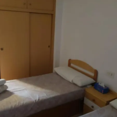 Karola Trg * בנידורם