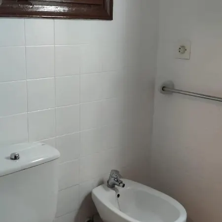 Karola Trg * בנידורם